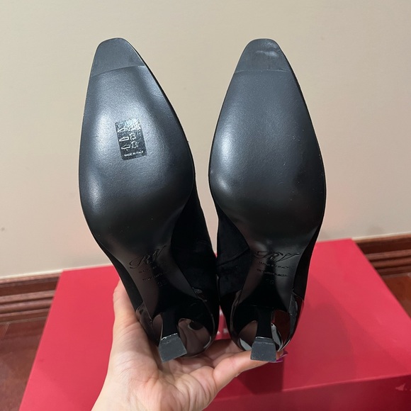 New Roger Vivier Suede Tall Boots Curved Heel Point Toe Black 36 - Picture 9 of 11